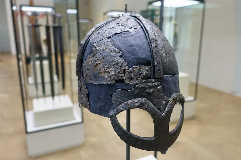 The Gjermundbu helmet