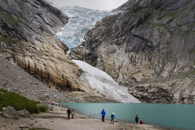 Jostedalsbreen glacier and Glacier Museum