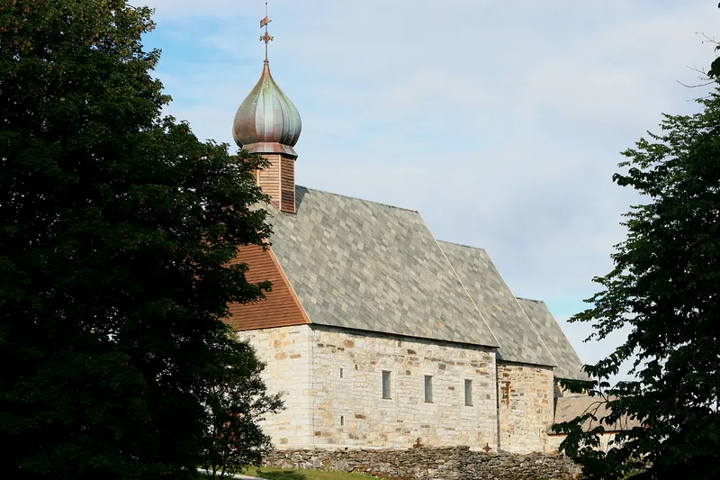 Dønnes Church and manor